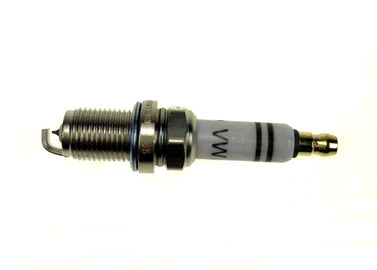 Bougies d'allumage d'iridium de PAT pour Audi A3 A4 A5 A6 VW Passat 06H 905 611 06H905611